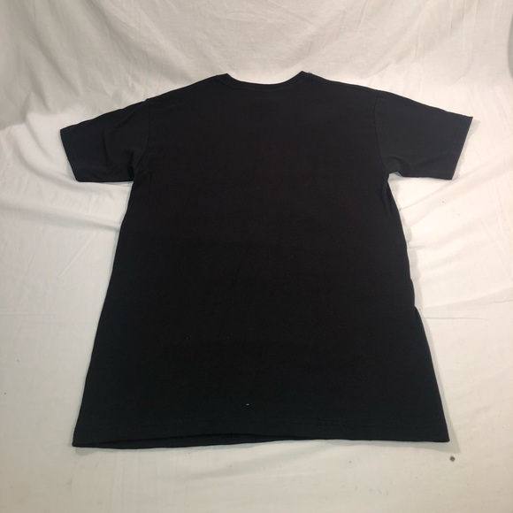 NWOT Men’s Naruto Shippuden Logo Graphic Shirt M - Picture 4 of 4